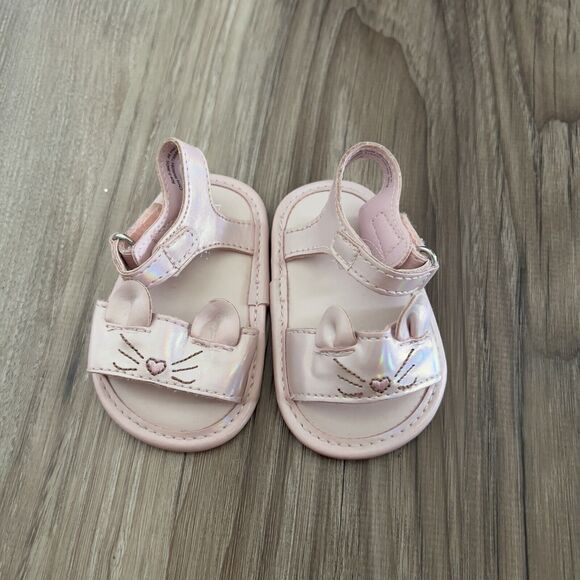 PLACE Baby Girl Pink Shiny Cat Ankle Strap Sandals Size 0-3M - Picture 1 of 4